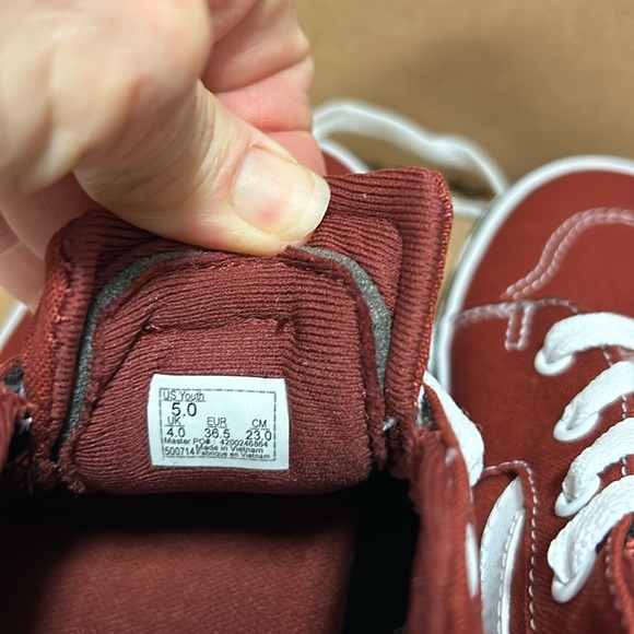 Juniors Vans - Picture 6 of 7